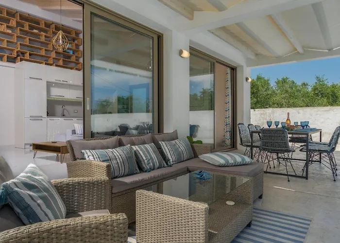 Zante Prime Heated Pool Levanta
