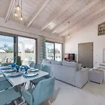 Zante Prime Heated Pool Levanta *